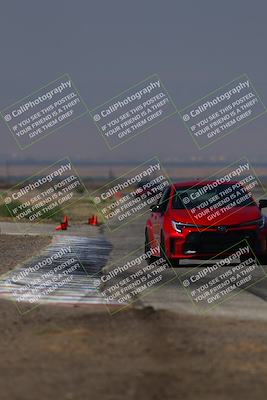 media/Sep-20-2025-Extreme Speed (Sat) [[1fcc23683c]]/Orange (Mid Intermediate)/Session 2 (Sunrise)/